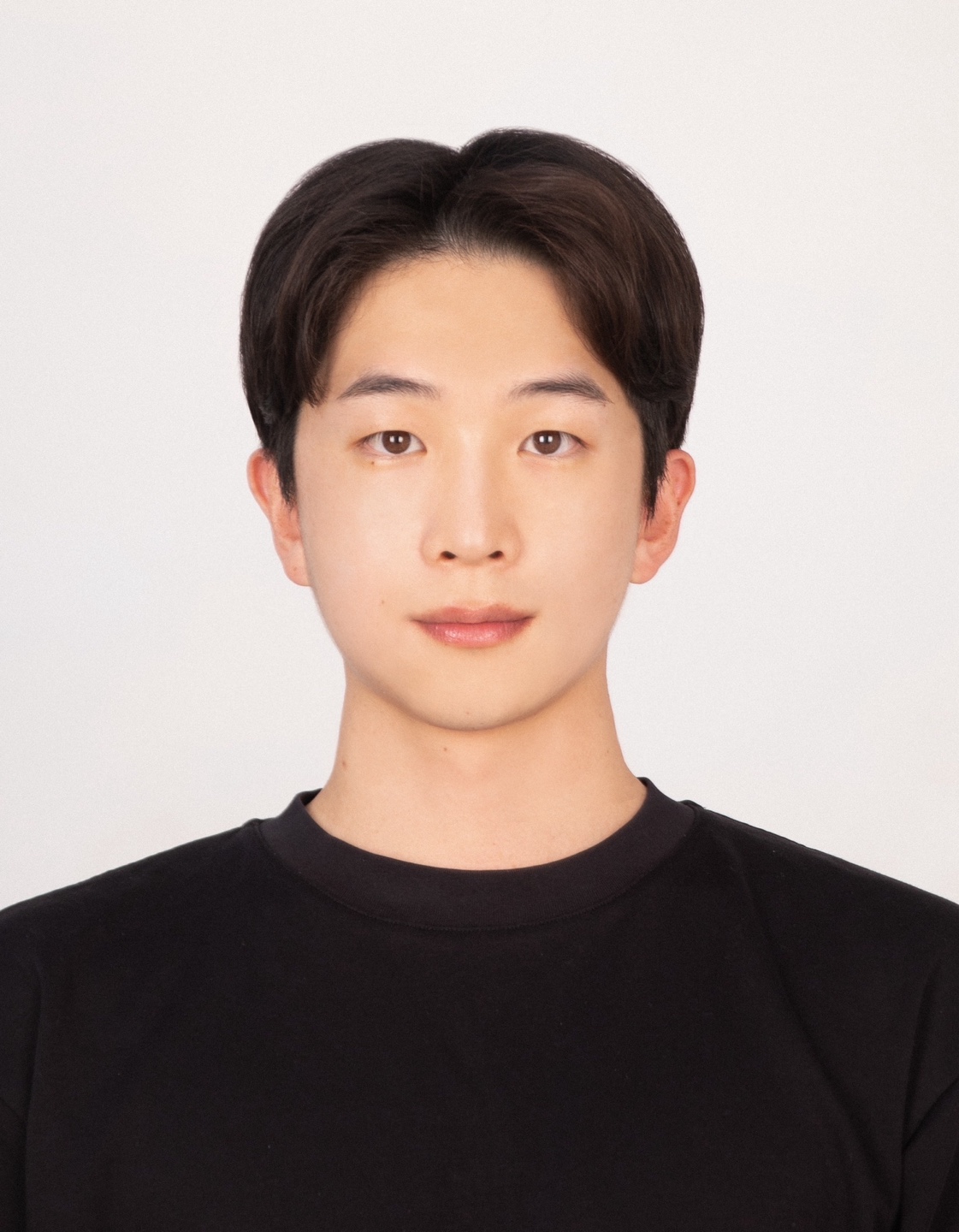 김 우 신 (Woo-Shin Kim)